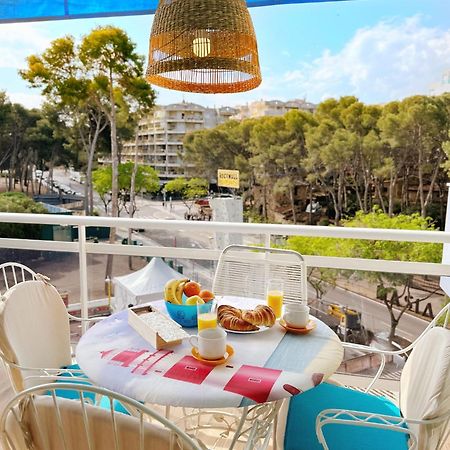 Magníficas vistas en zona turística de Salou Exterior foto