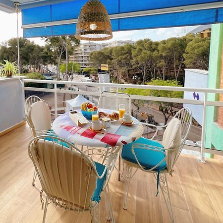 Magníficas vistas en zona turística de Salou Exterior foto